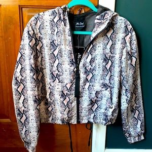 Me Jane snakeskin windbreaker NEW WITH TAGS